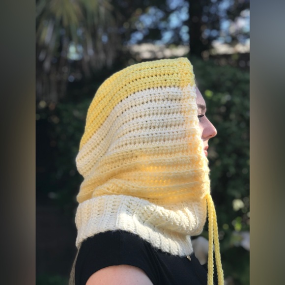 New Soft Crochet Hooded Cowl, Hooded Neck-warmer, Infinity Scarf W/Hood Handmade - Picture 3 of 7